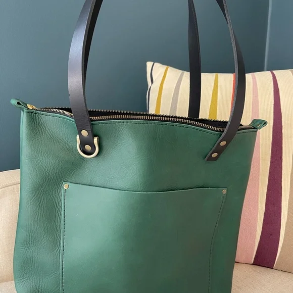 Portland Leather Medium Zipper Tote Bag OG ARUBA - Picture 9 of 13